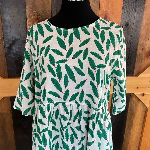Green Leaf Print Dress - Picture 2 of 7